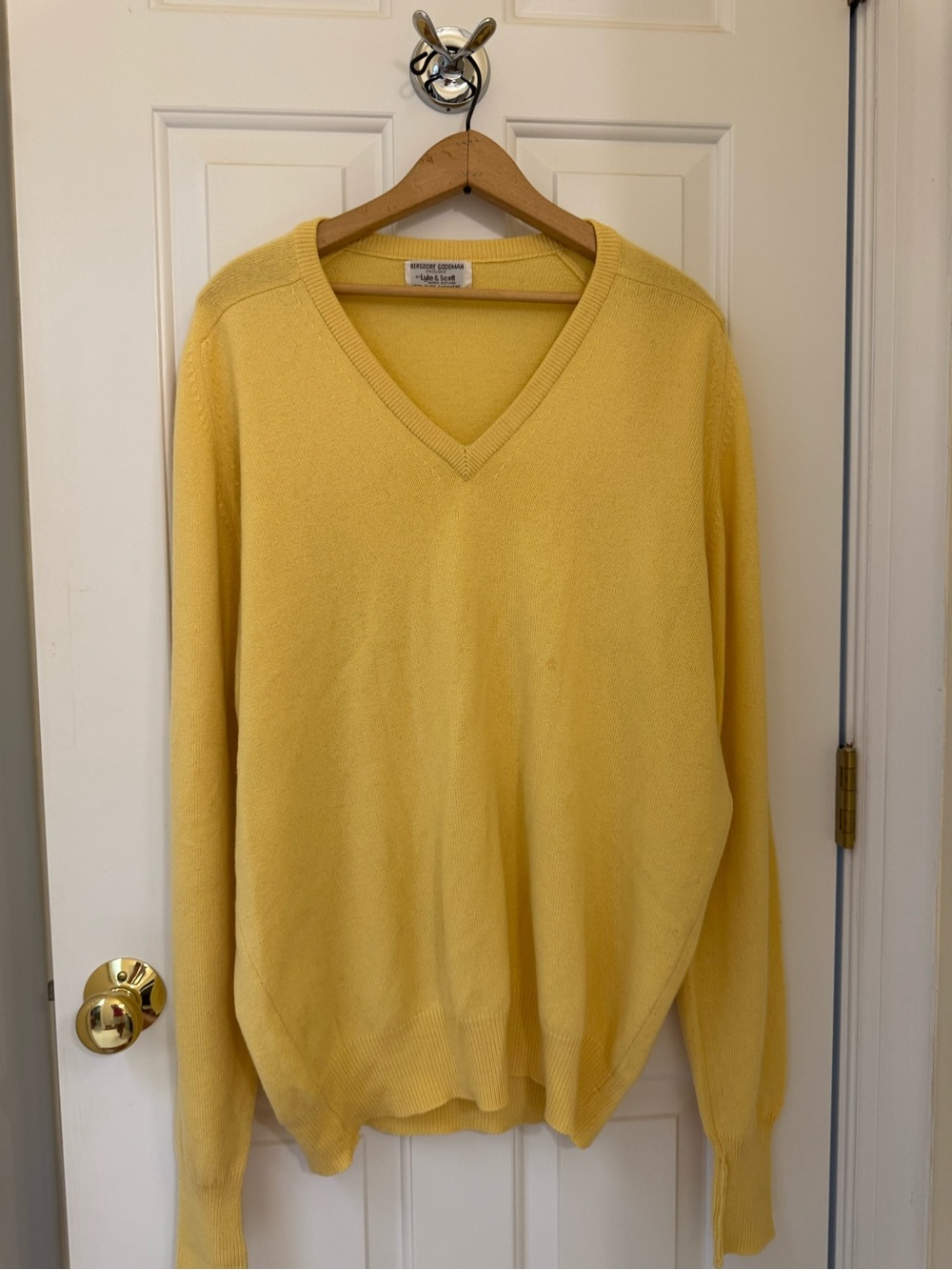 Vintage Lyle & Scott Soft Yellow V-Neck Pullover, 100% Cashmere